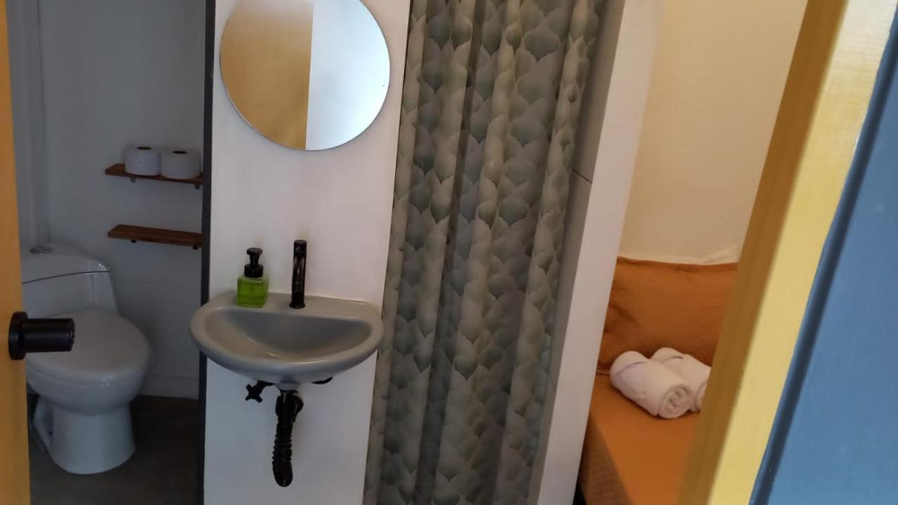 Casa Mosaiko Primer Parque Laureles Medellín Eksteriør bilde