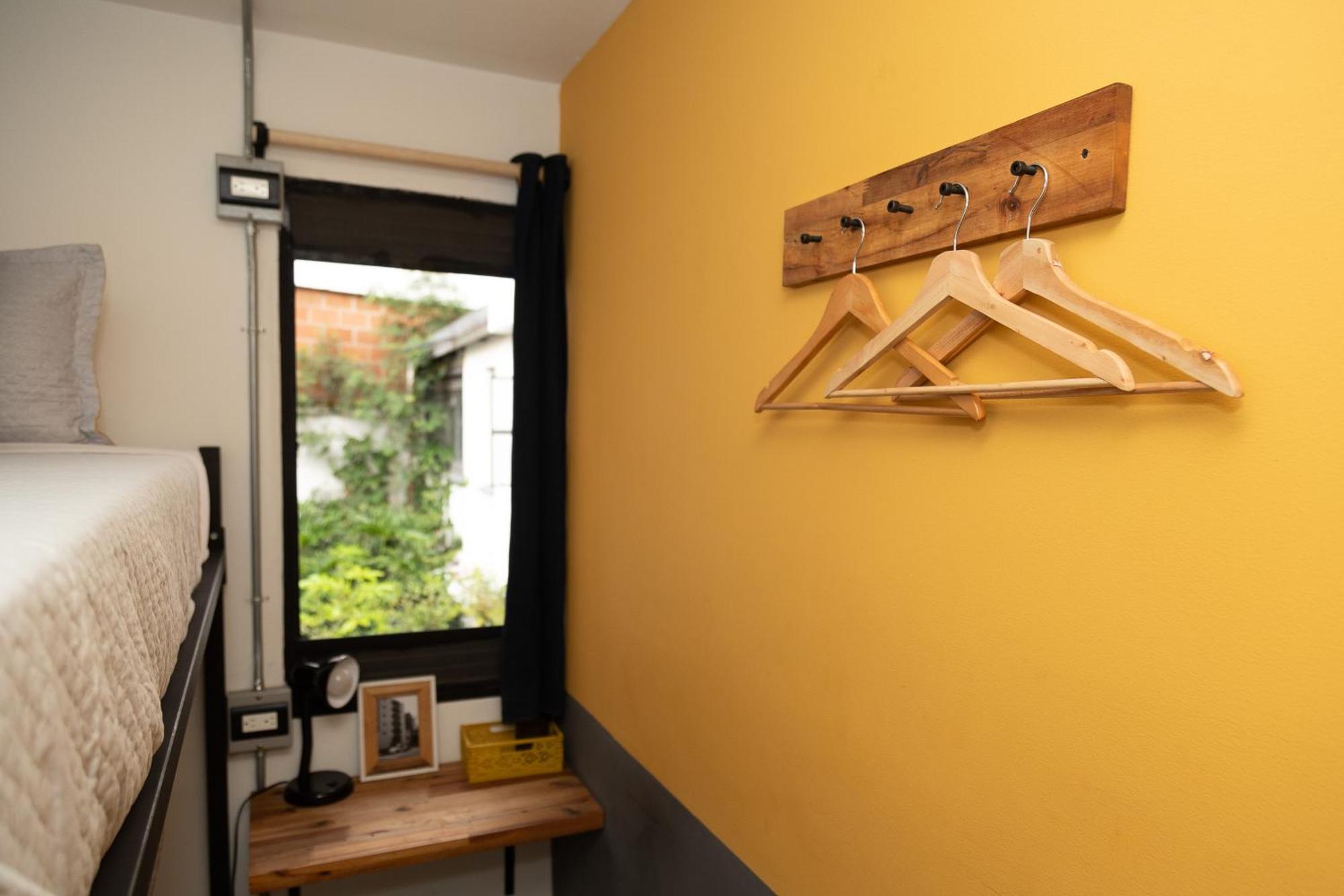 Casa Mosaiko Primer Parque Laureles Medellín Eksteriør bilde