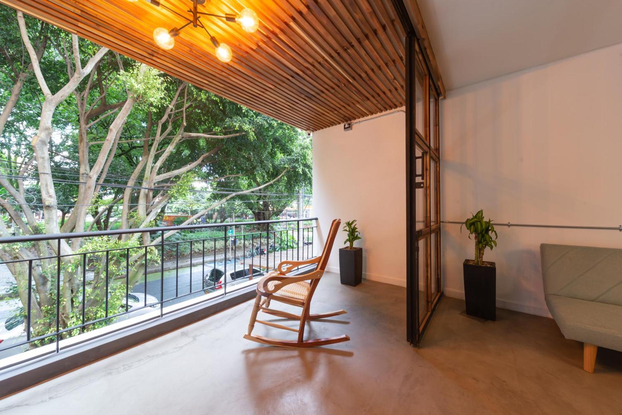 Casa Mosaiko Primer Parque Laureles Medellín Eksteriør bilde
