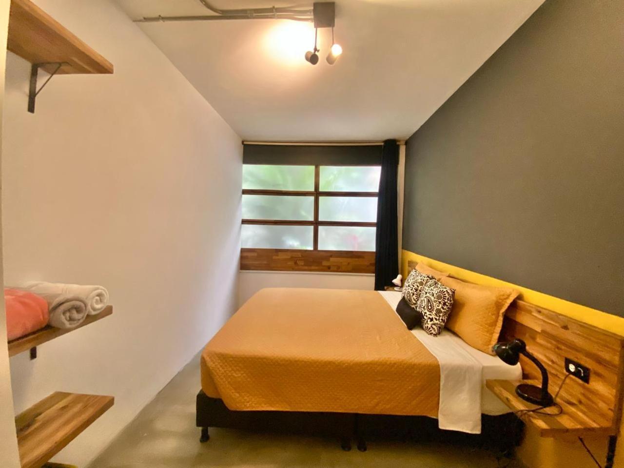 Casa Mosaiko Primer Parque Laureles Medellín Eksteriør bilde